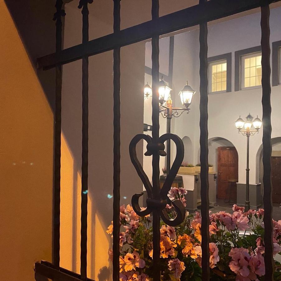 Sg Apartmanovy Dum Hořice 外观 照片