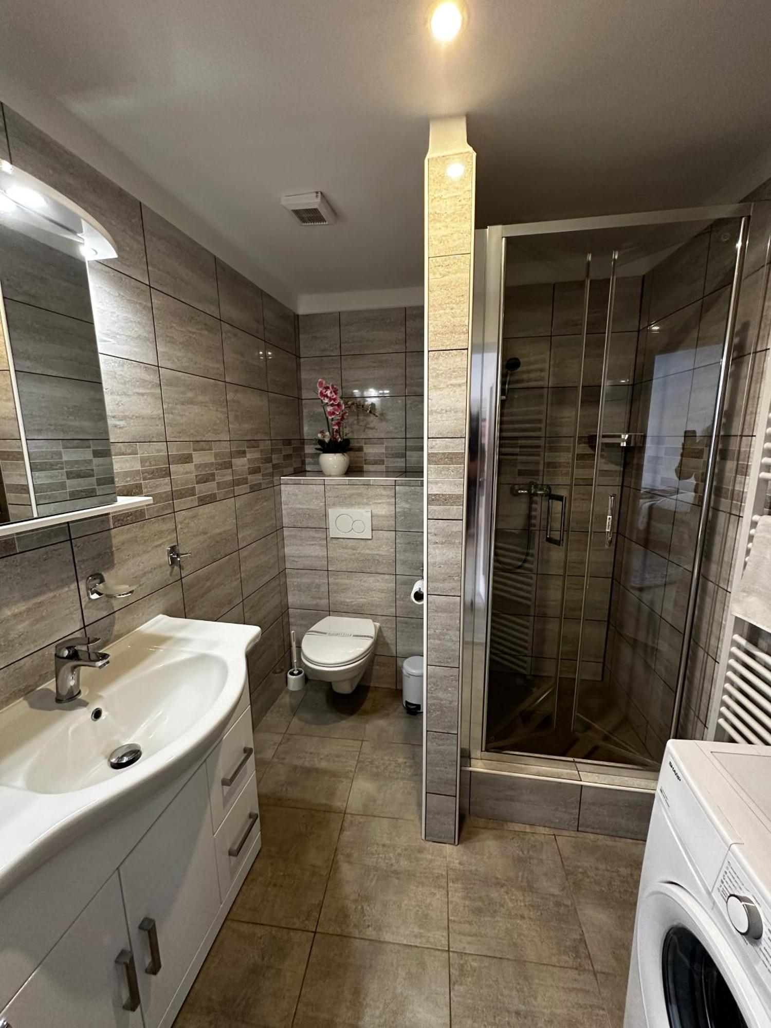 Sg Apartmanovy Dum Hořice 外观 照片